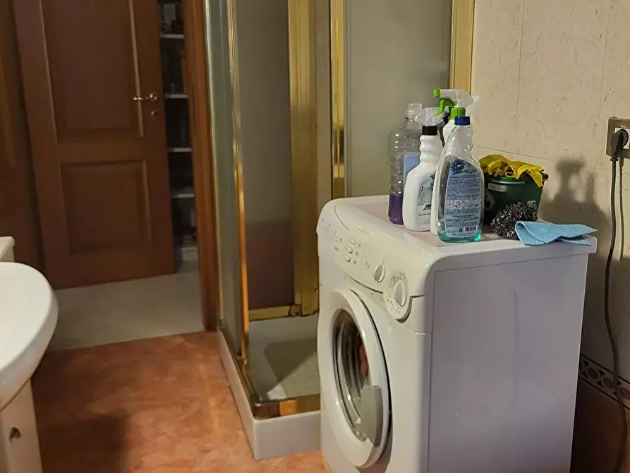 Immagine 7 di Abitazione tipica in affitto  in viale Massenzio Masia 20 a Como