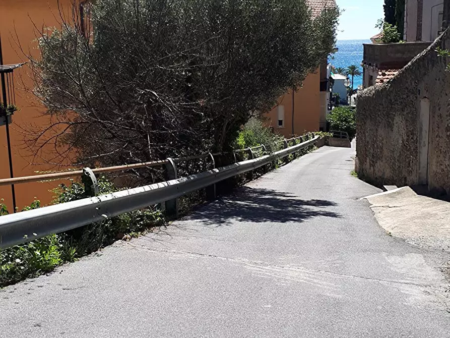 Immagine 8 di Casa vacanze in affitto  in Via laiolo  8/6 a Spotorno