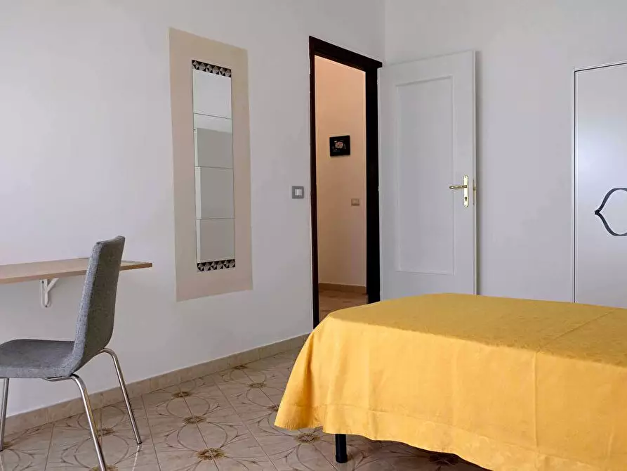 Immagine 5 di Stanza singola in affitto  in VIA MARTIRI DI BELLONA 25 a Caserta