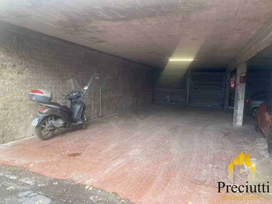 Immagine 5 di Box auto in vendita  in VIA DI BRAVETTA 256 a Roma