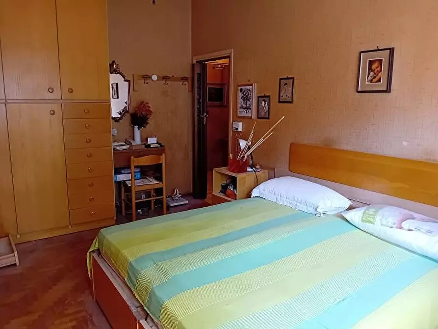 Immagine 16 di Appartamento in vendita  in via Gaetano Salvemni  5 a Milano