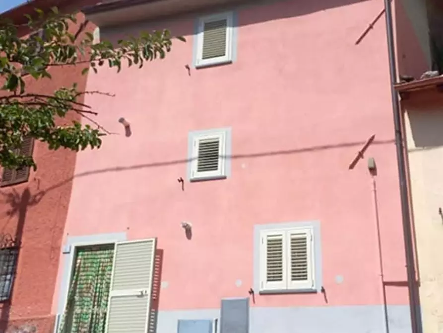 Immagine 1 di Abitazione tipica in vendita  in via capanne  4 a Vagli Sotto