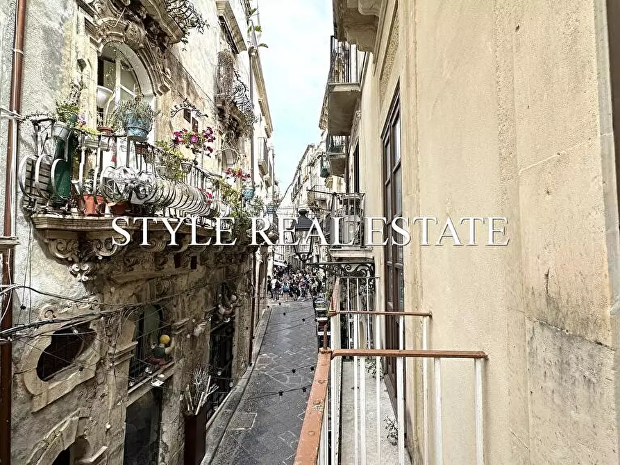 Immagine 16 di Casa indipendente in vendita  in VIA AMALFITANIA a Siracusa