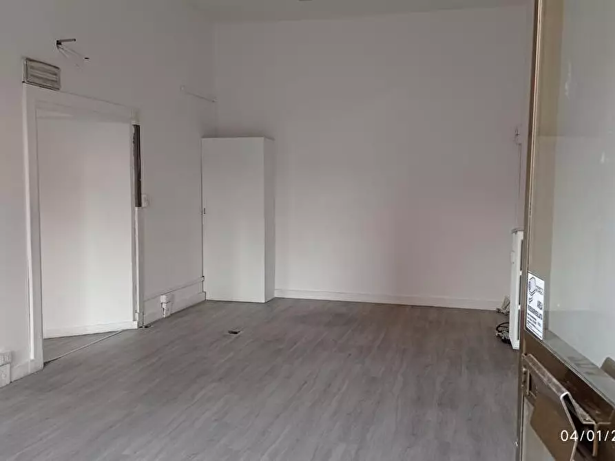 Immagine 2 di Locale commerciale in affitto  a Bologna