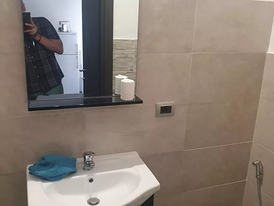 Immagine 3 di Affittacamere in affitto  in Via Stradella Giuffre lll 23 a Reggio Di Calabria