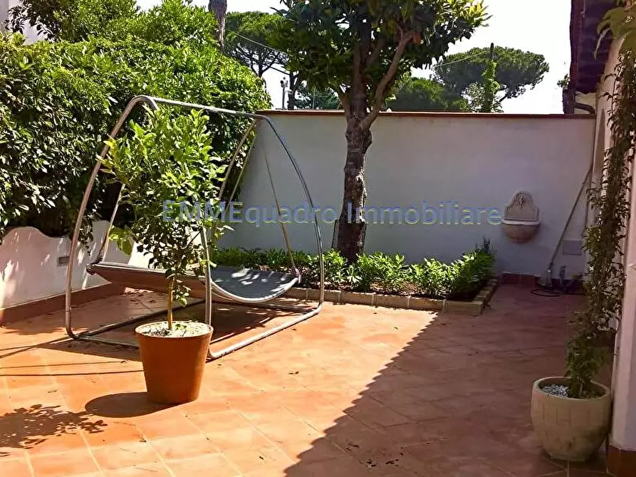 Immagine 3 di Porzione di villa in vendita  in Onda del Circeo a Terracina