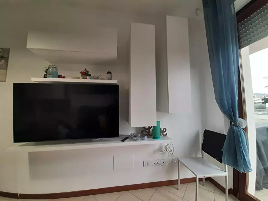 Immagine 2 di Appartamento in affitto  in via Paolo Borsellino  10 a Alba Adriatica