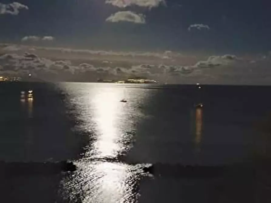 Immagine 1 di Appartamento in affitto  in Via dei bagni 4  a Procida