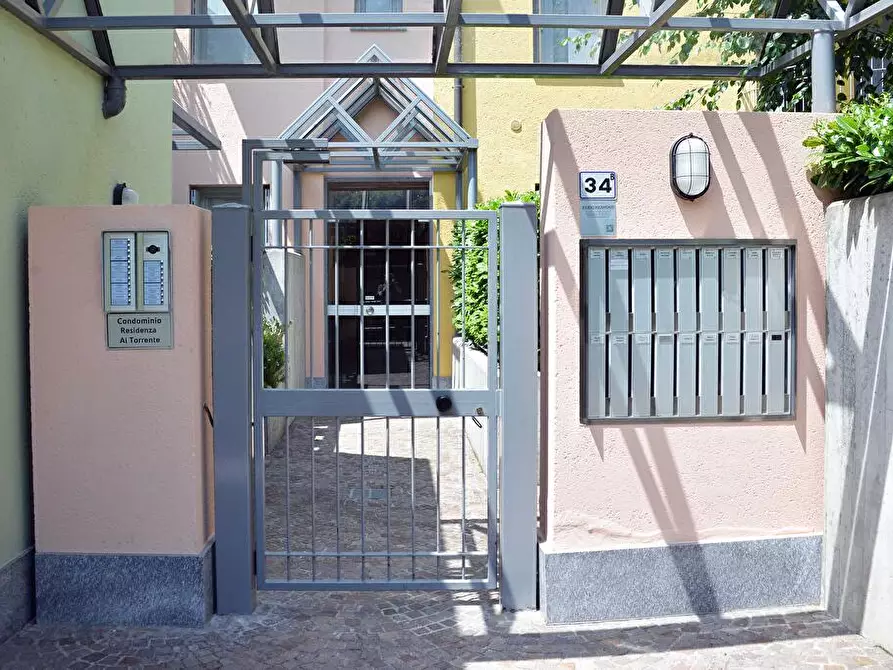 Immagine 18 di Bilocale in vendita  in Via Seminario 34b a Lecco