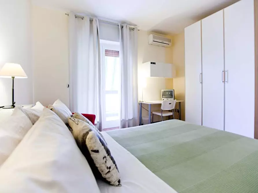 Immagine 3 di Stanza singola in affitto  in Via Mario Pomilio 9 a Napoli