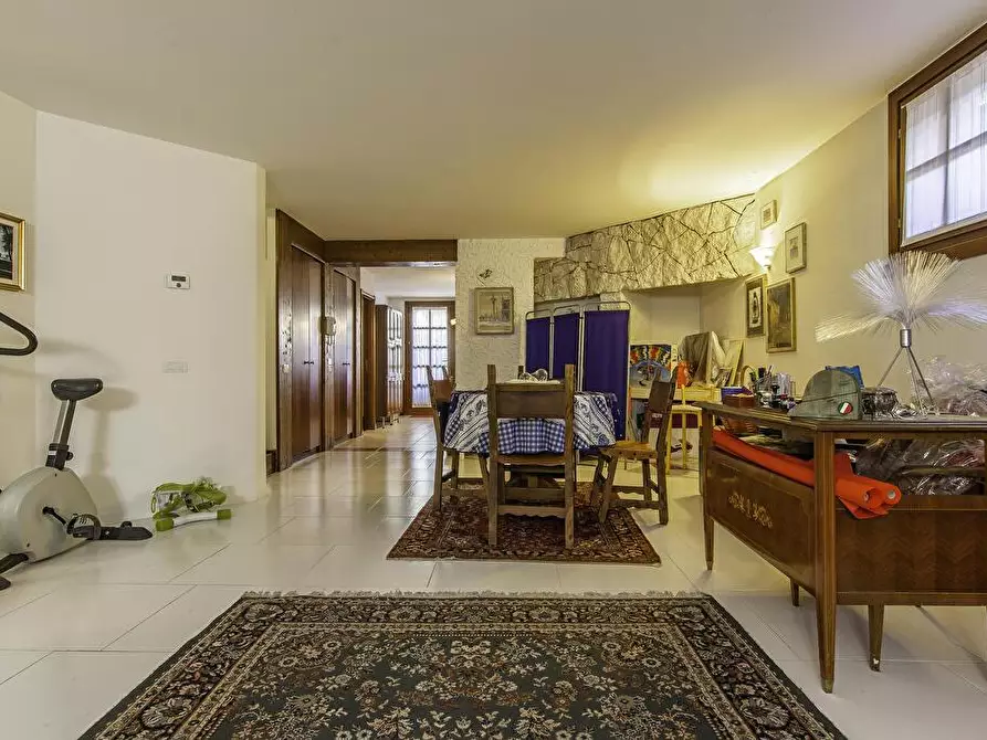 Immagine 30 di Villa in vendita  in Via dei Cavalieri 10 a Torri Di Quartesolo