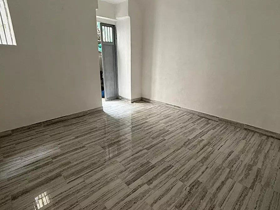 Immagine 7 di Deposito in affitto  in Via Vergini 25 a Napoli