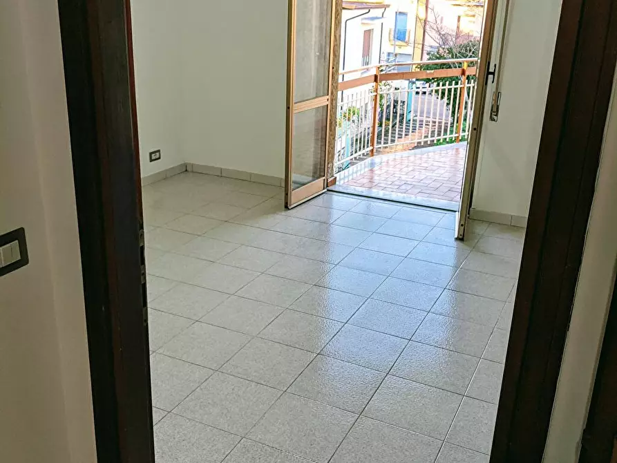 Immagine 15 di Appartamento in vendita  in Piazza De Gregorio 15 a San Giorgio Del Sannio