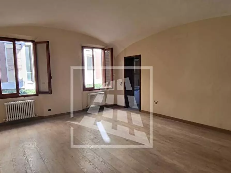 Immagine 5 di Attività commerciale in affitto  a Reggio Nell'emilia