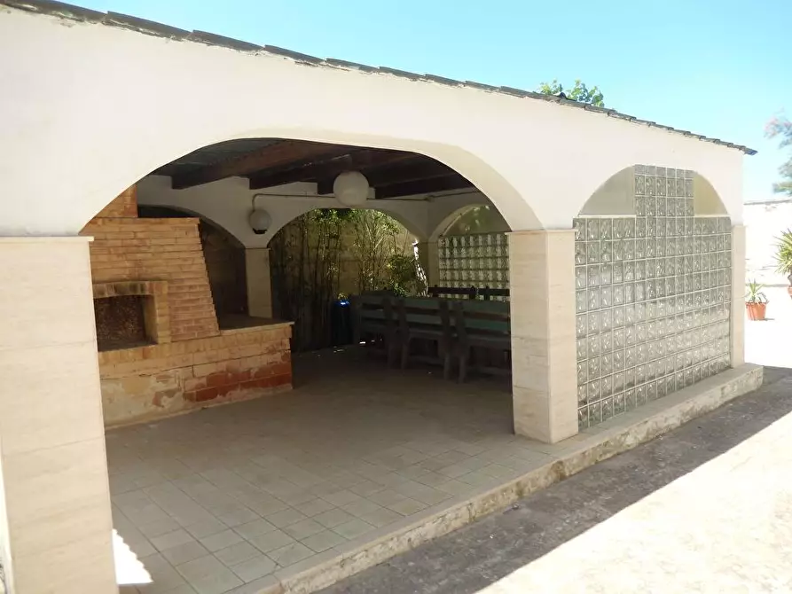 Immagine 6 di Villa in vendita  in via Bari km 788 a Giovinazzo