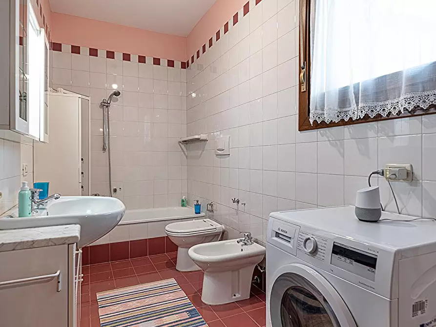 Immagine 12 di Appartamento in affitto  a Vicenza