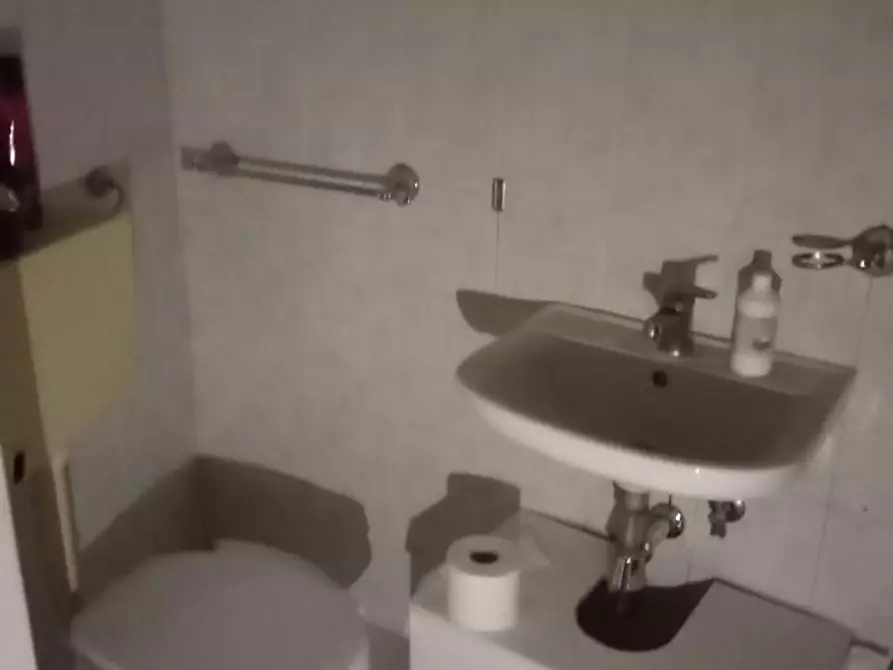 Immagine 10 di Casa semindipendente in vendita  in Corso Umberto I 14 a Sarno