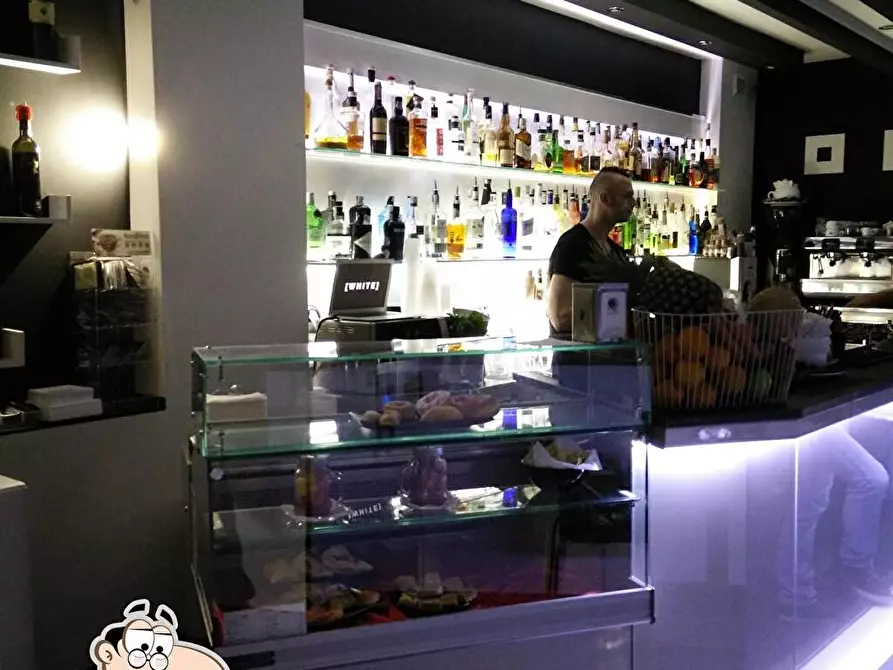 Immagine 2 di Locale commerciale in affitto  in via Pretoria  258 a Potenza