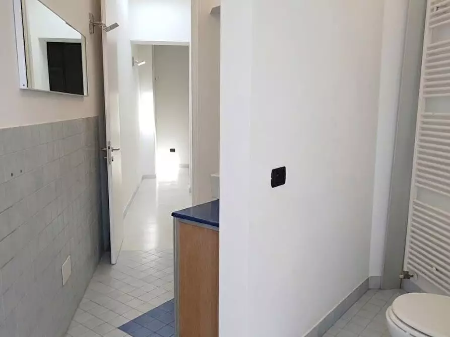 Immagine 18 di Appartamento in vendita  in via principe Amedeo  222 a Taranto