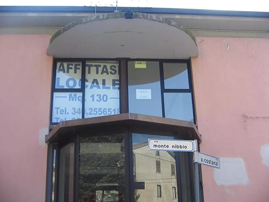 Immagine 1 di Locale commerciale in affitto  in Piazza del Commercio s.n.c. a Orvieto