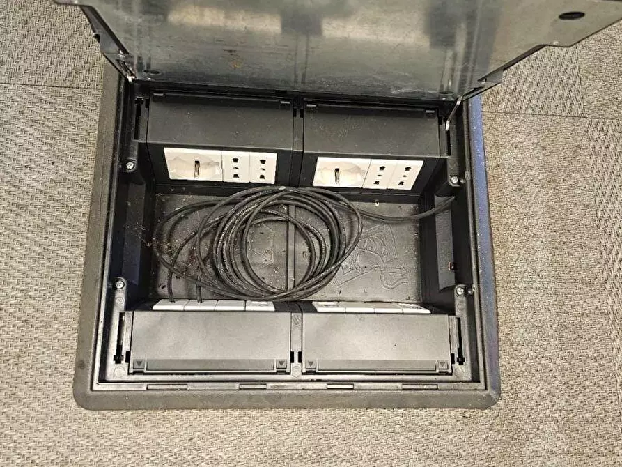 Immagine 16 di Negozio in affitto  in Via Vecchia Pentimele  a Reggio Di Calabria