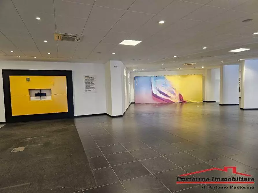 Immagine 6 di Negozio in affitto  in Via Vecchia Pentimele  a Reggio Di Calabria