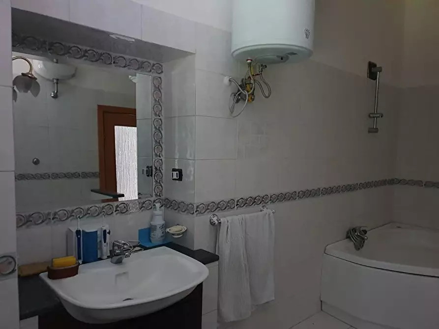 Immagine 27 di Appartamento in affitto  in Via Francesco de Pinedo 43 a Napoli