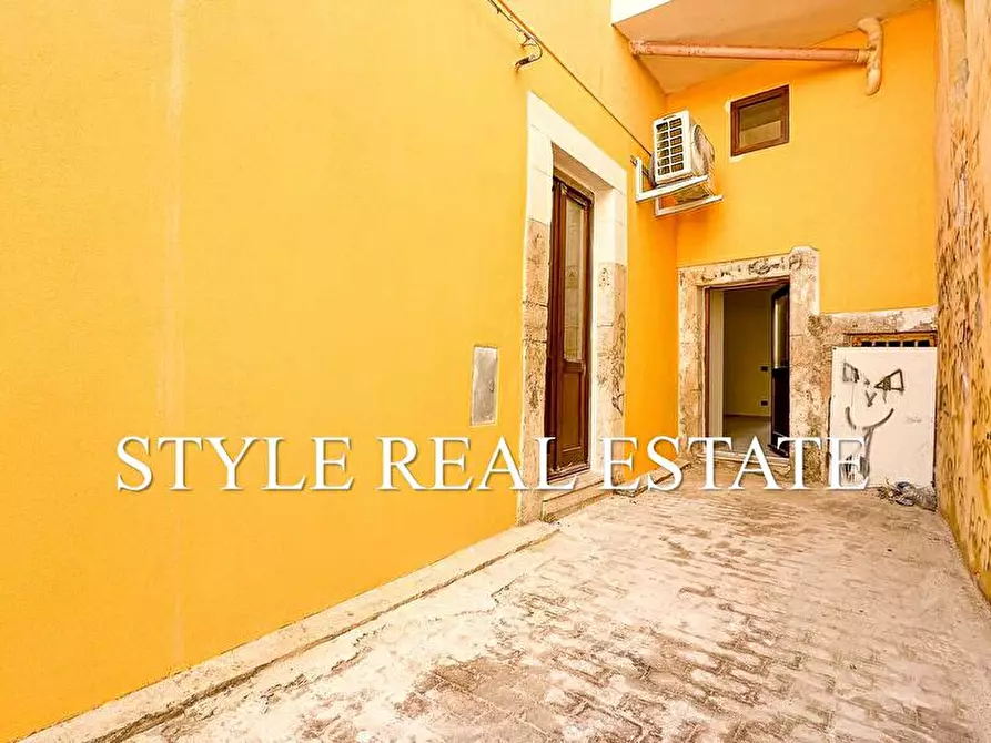 Immagine 10 di Appartamento in vendita  in Via Resalibera - a Siracusa