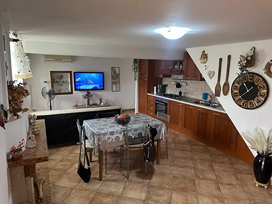 Immagine 2 di Casa indipendente in vendita  in Piazza marcellusi  5 a Cellino Attanasio