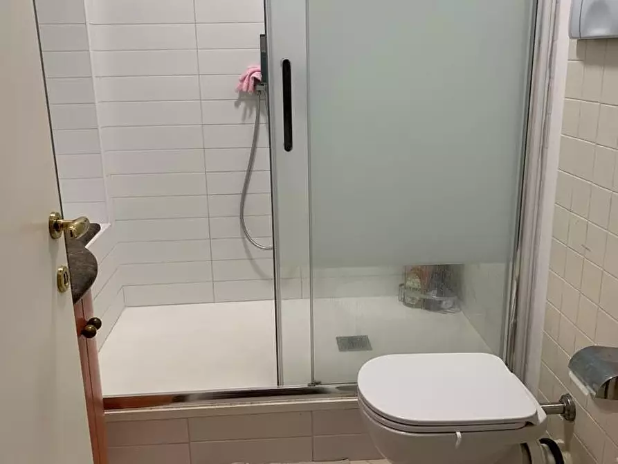 Immagine 6 di Appartamento in affitto  in Viale Piave 29 a Milano