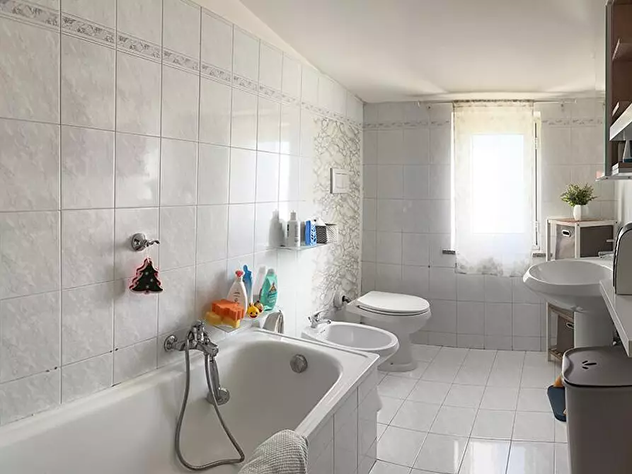 Immagine 20 di Appartamento in vendita  in Via Lago Patria  130 a Giugliano In Campania