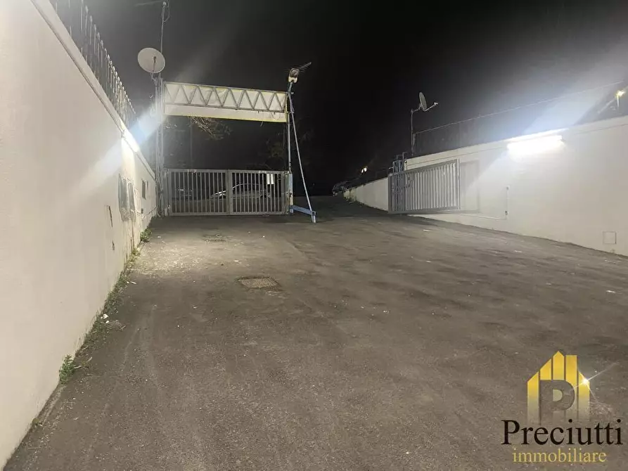 Immagine 11 di Box auto in affitto  in VIA AUFIDIO NAMUSA 178 a Roma