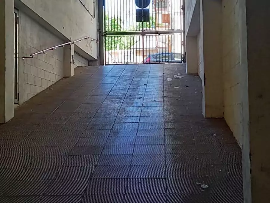 Immagine 5 di Box auto in affitto  in Via Antonio Alabanti 16-20 a Roma