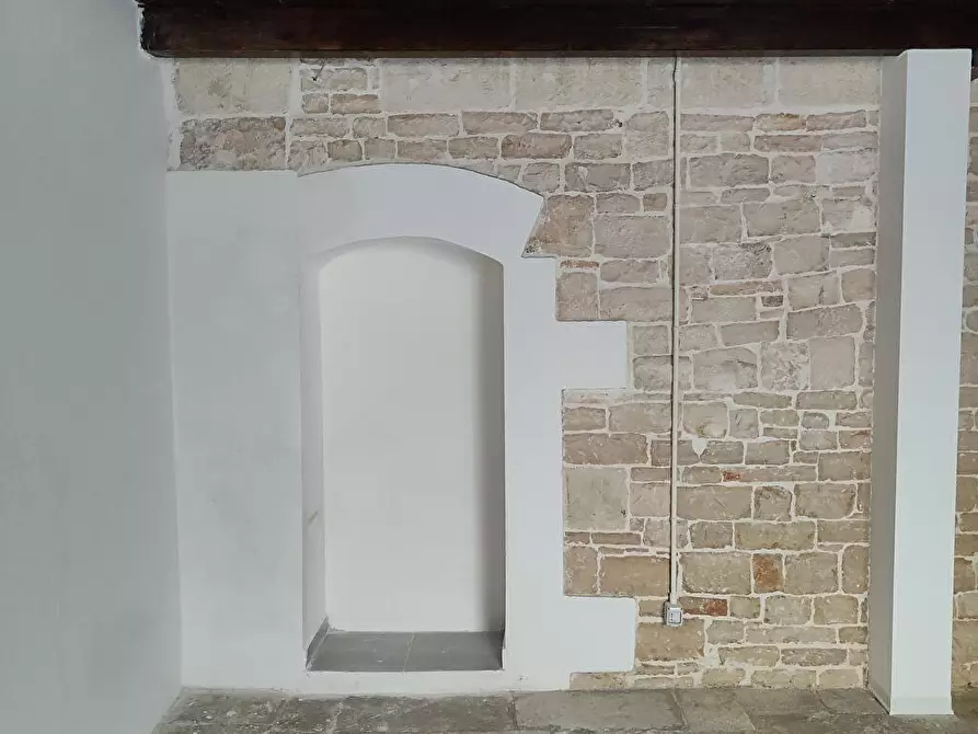 Immagine 20 di Attività commerciale in affitto  in Via Estramurale Lucatorto 30 B a Bitetto