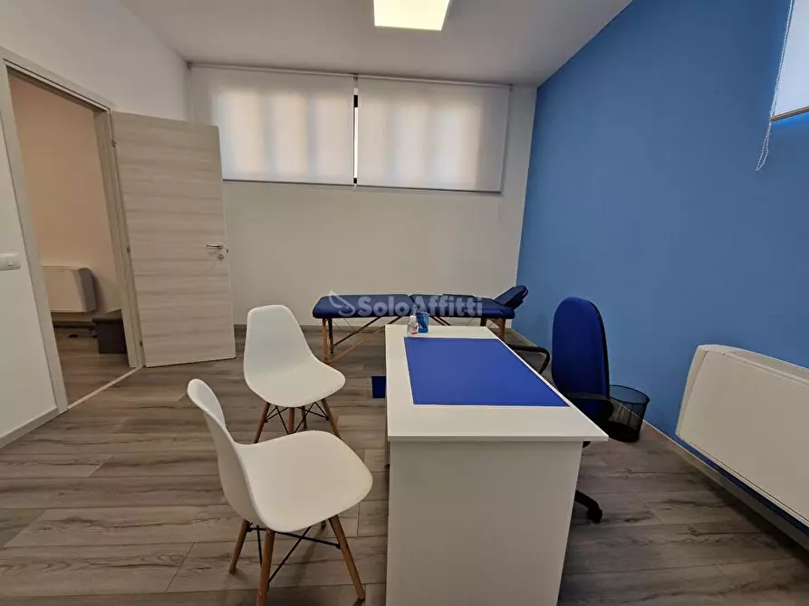 Immagine 3 di Ufficio in affitto  in via Silvio Pellico 143A a Civitanova Marche