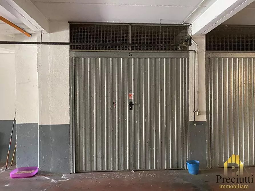 Immagine 8 di Box auto in vendita  in VIA DEL FONTANILE ARENATO 308 a Roma