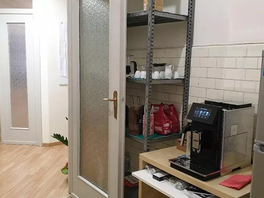 Immagine 4 di Ufficio in affitto  in via Monforte 8 a Torino
