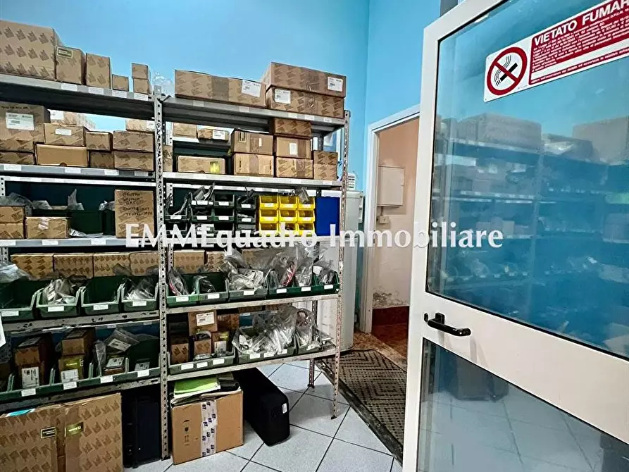 Immagine 2 di Locale commerciale in vendita  in via Giuseppe di Vittorio a Terracina