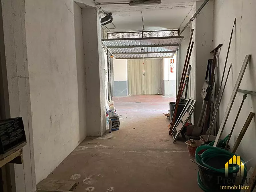 Immagine 9 di Box auto in vendita  in VIA DEL FONTANILE ARENATO 308 a Roma