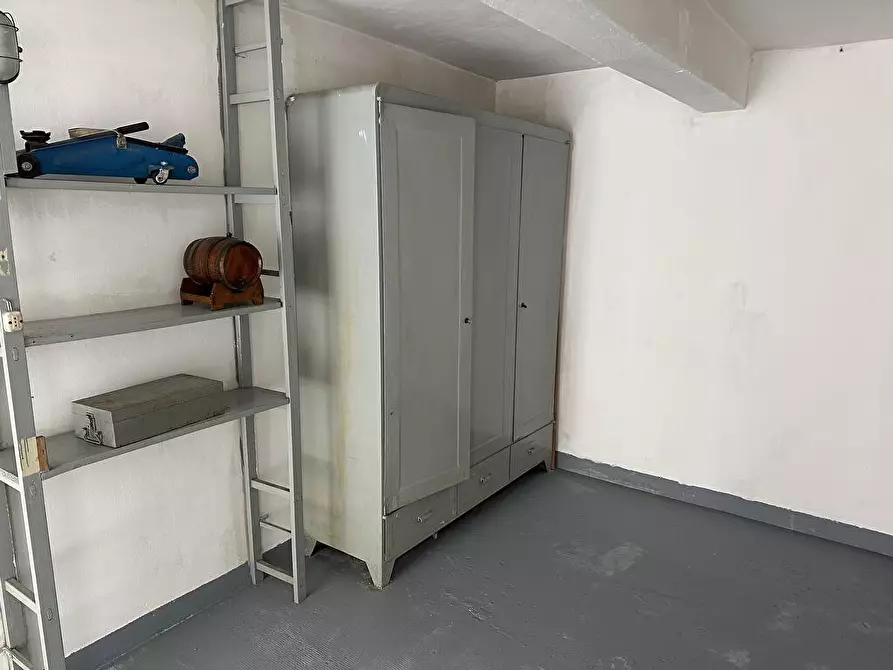 Immagine 3 di Box auto in affitto  in Via liri  12 a Genova