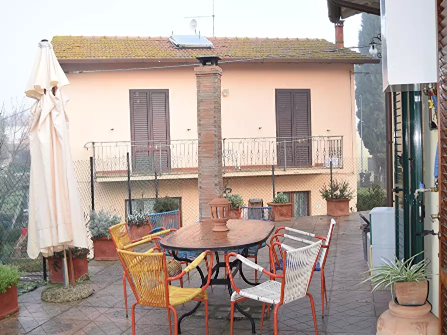 Immagine 6 di Abitazione tipica in affitto  a Castiglion Fiorentino