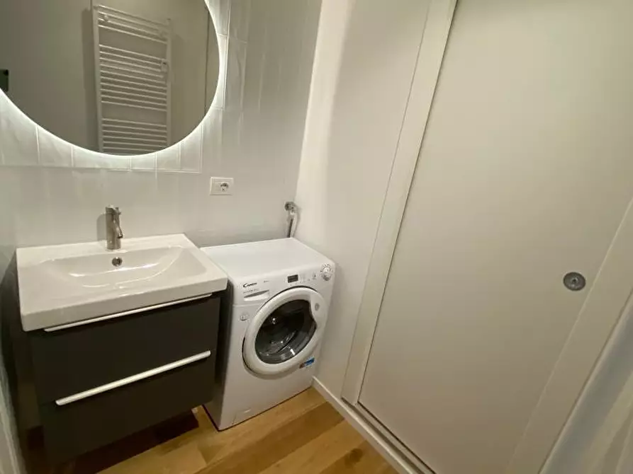 Immagine 13 di Appartamento in affitto  in VIA LECCO 1 a Milano