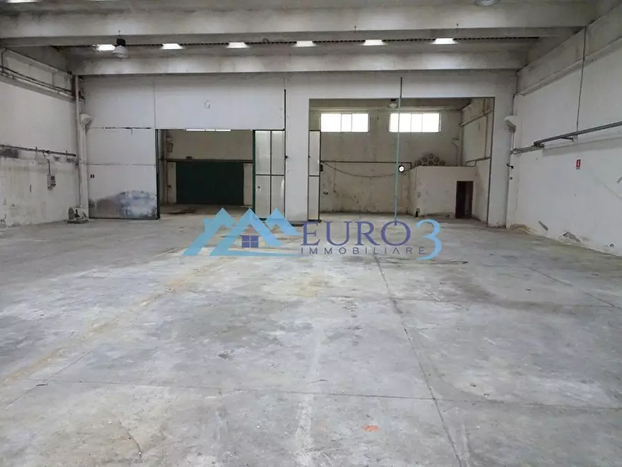 Immagine 3 di Capannone industriale in vendita  in zona industriale snc a Ancarano