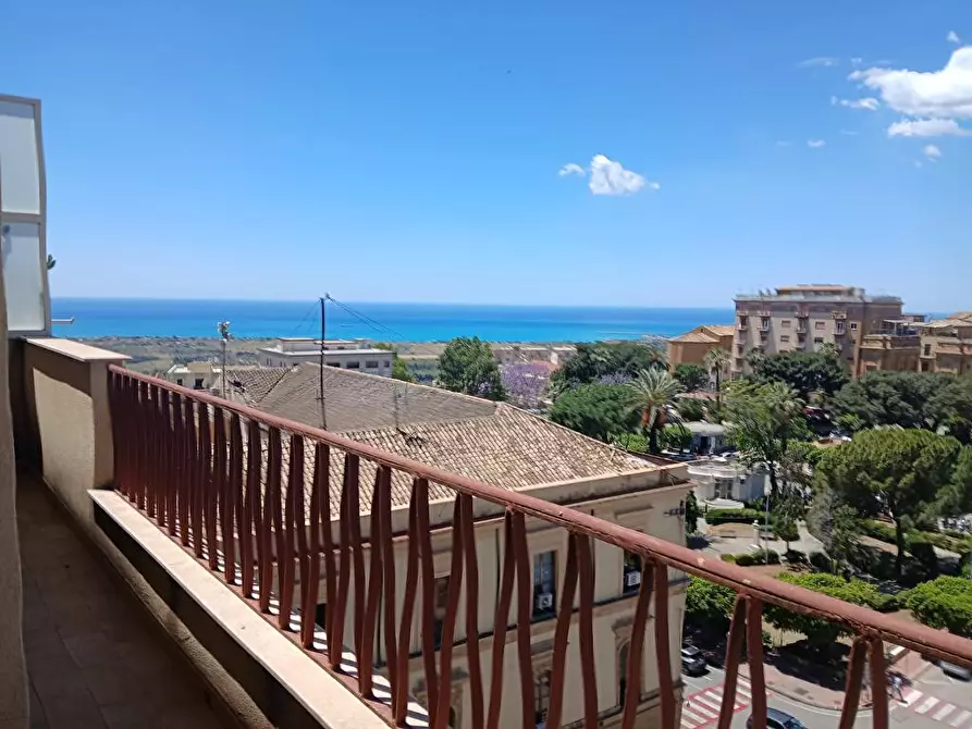 Immagine 1 di Appartamento in affitto  in Piazza Vittorio Emanuele 14 a Agrigento
