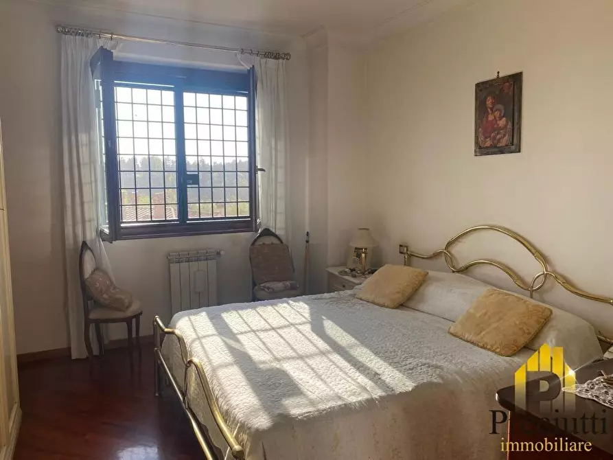 Immagine 9 di Villa in vendita  in VIA PIETRO UBALDO ANGELETTI 58 a Roma