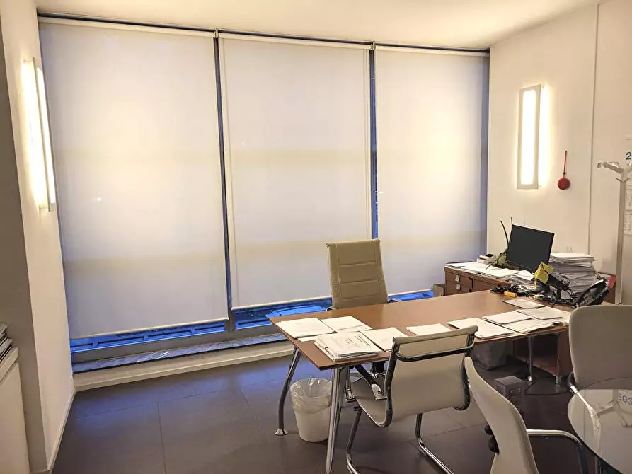 Immagine 13 di Ufficio in affitto  in CORSO SEMPIONE  43 a Milano