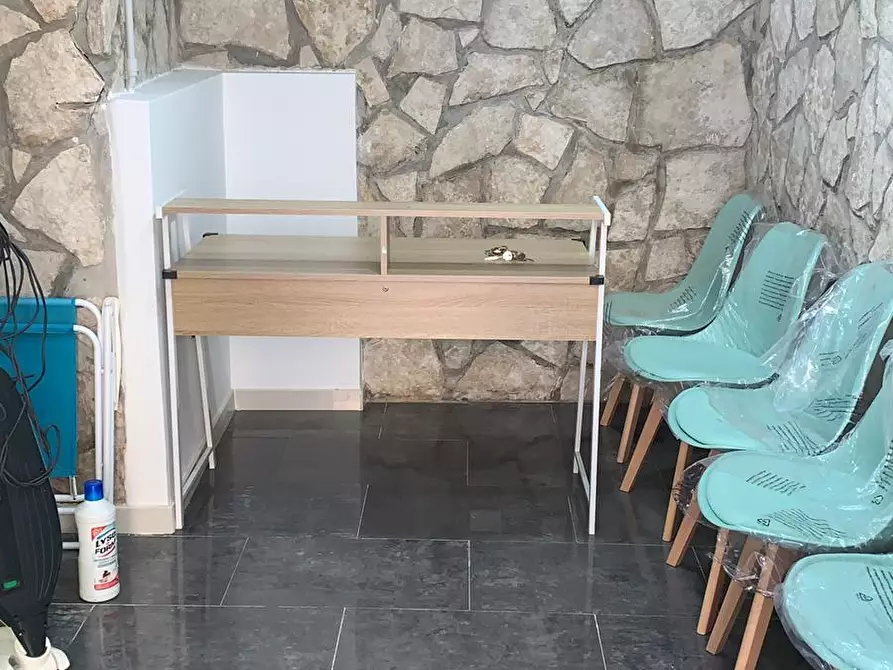 Immagine 2 di Locale commerciale in affitto  in Via Corso Umberto I 1 a Sarno