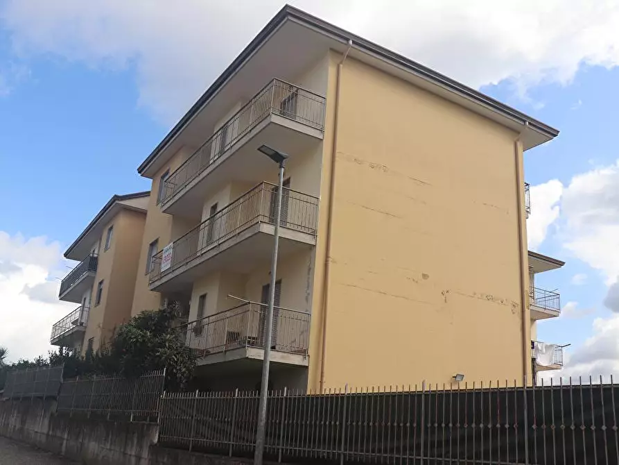 Immagine 2 di Appartamento in vendita  a Dugenta