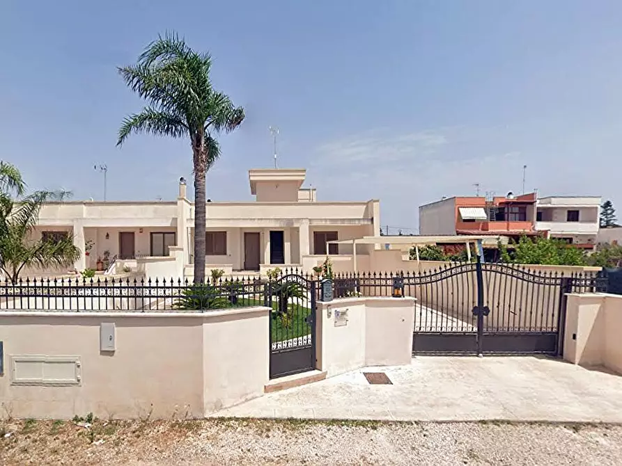 Immagine 2 di Villetta a schiera in vendita  a Melendugno