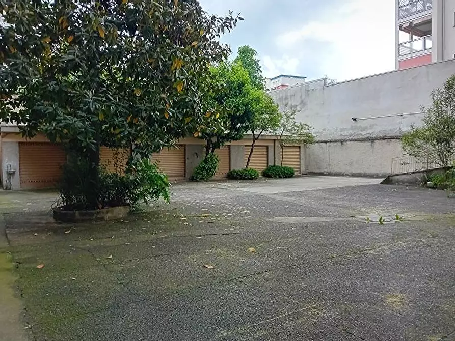 Immagine 6 di Garage in vendita  in via privata Urbino 12 a Milano